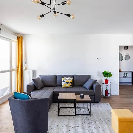 Spacieux Pres De Paris Apartman